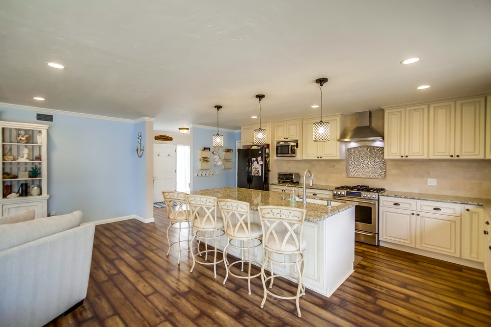 Virtual tour photo 17 of 54 for 1862 Halley St
