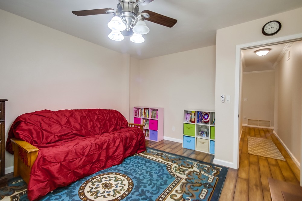 Virtual tour photo 27 of 54 for 1862 Halley St