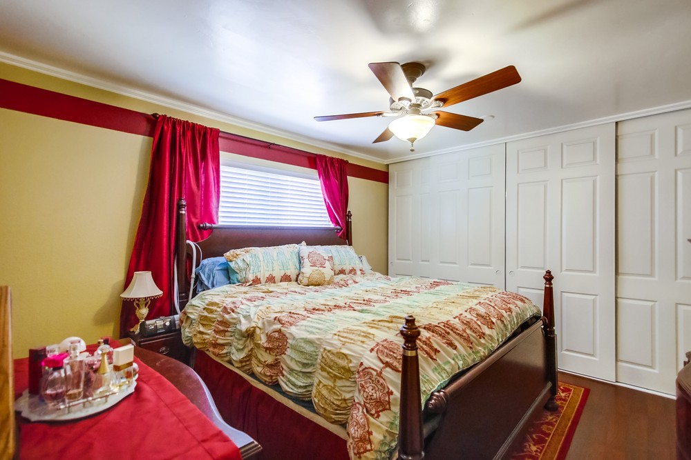 Virtual tour photo 31 of 54 for 1862 Halley St