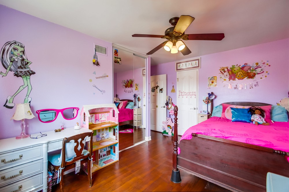 Virtual tour photo 40 of 54 for 1862 Halley St