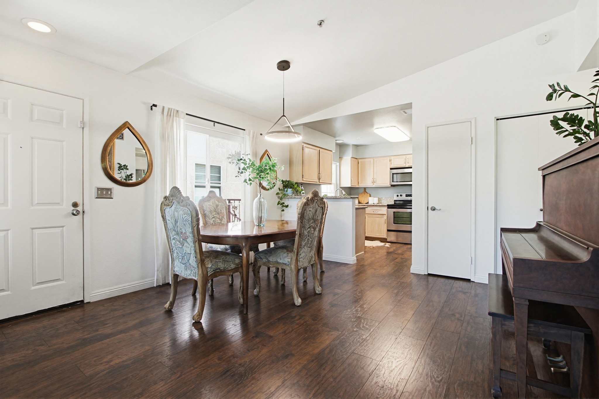 Virtual tour photo 10 of 61 for 18650 Caminito Cantilena UNIT 296