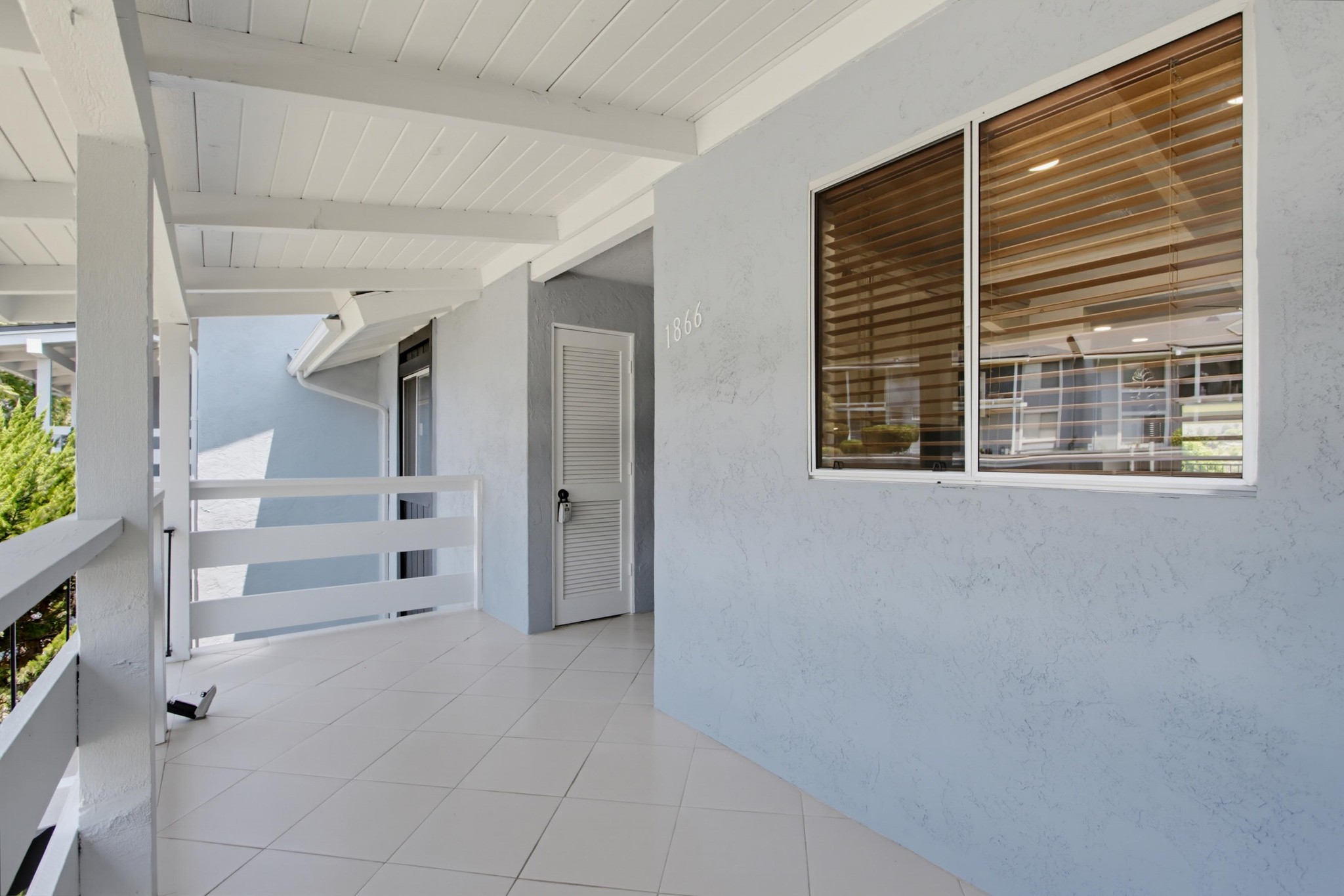 Virtual tour photo 7 of 43 for 1866 Fairway Cir Dr