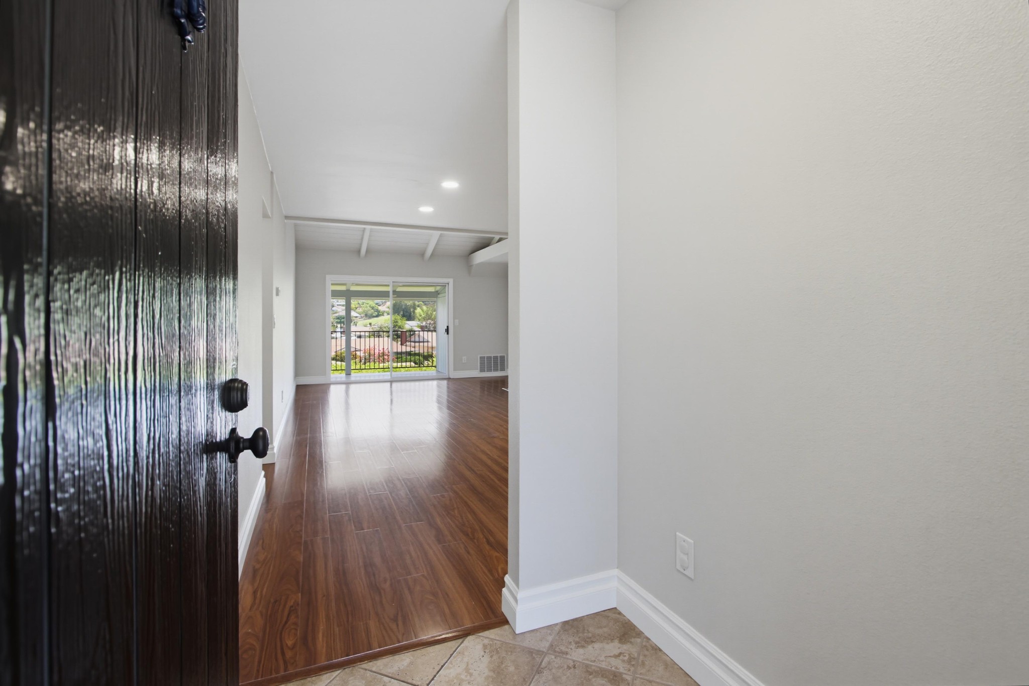 Virtual tour photo 10 of 43 for 1866 Fairway Cir Dr