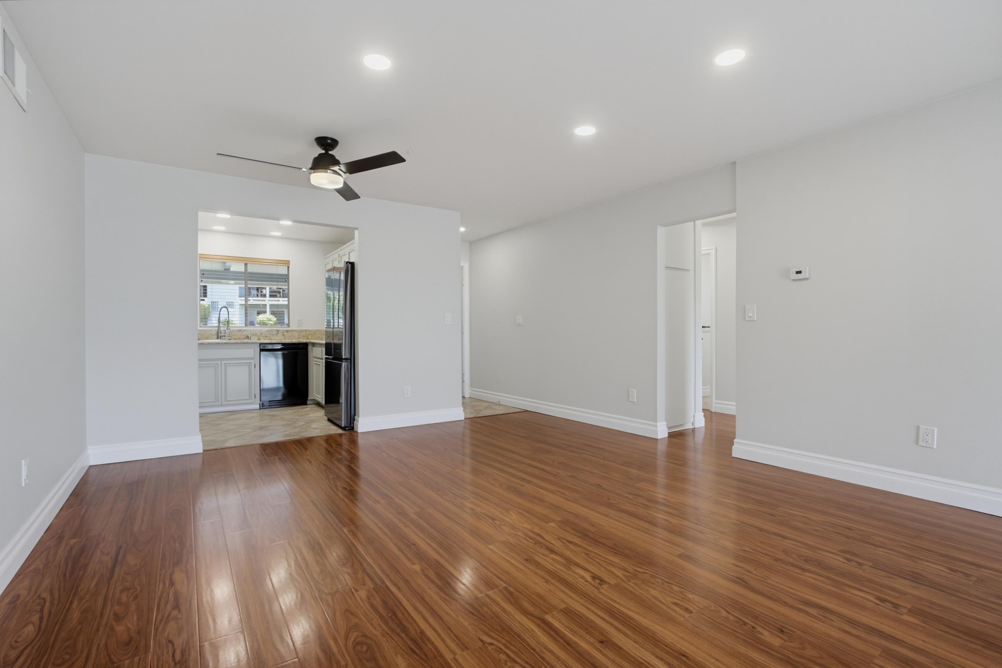 Virtual tour photo 12 of 43 for 1866 Fairway Cir Dr