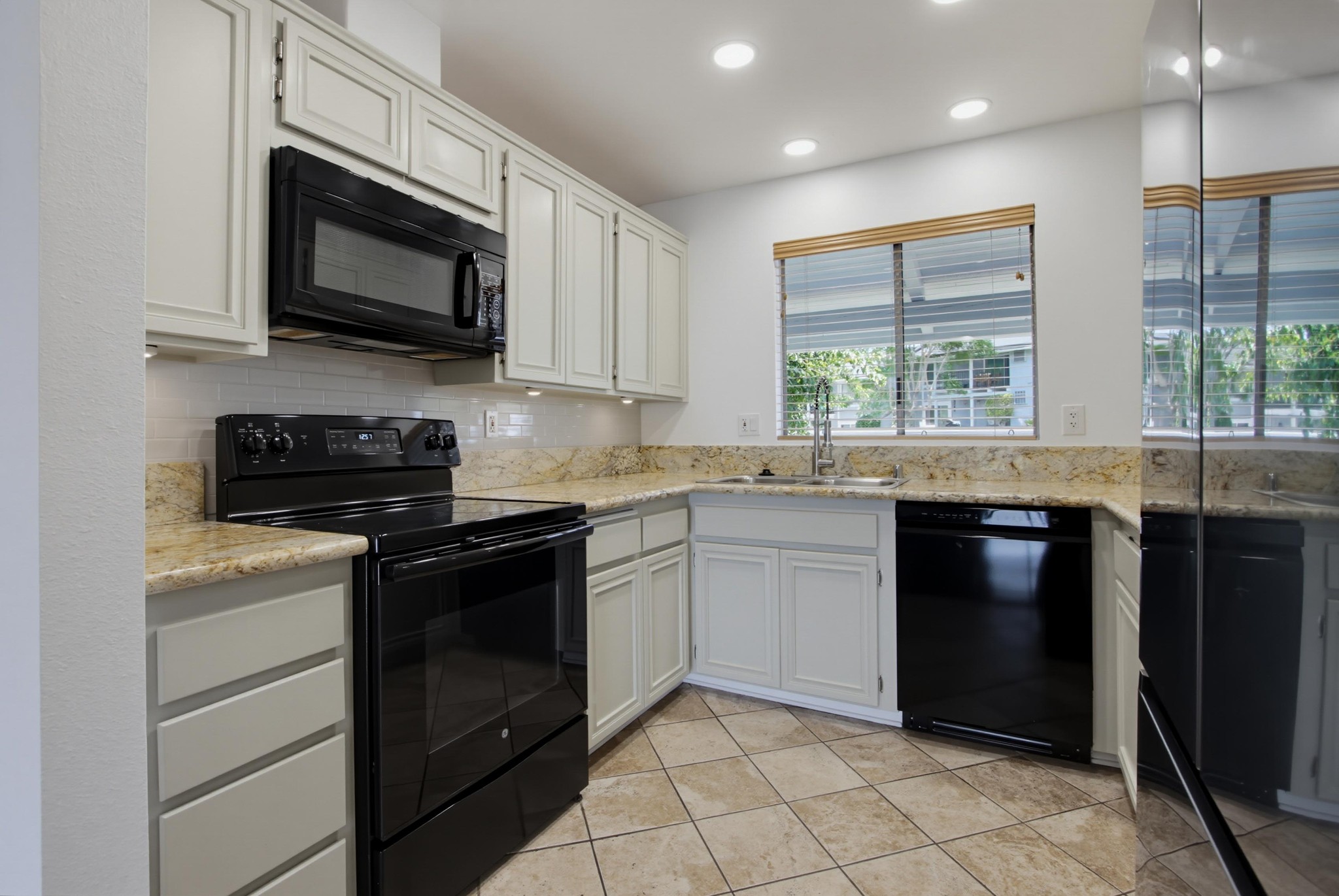 Virtual tour photo 16 of 43 for 1866 Fairway Cir Dr