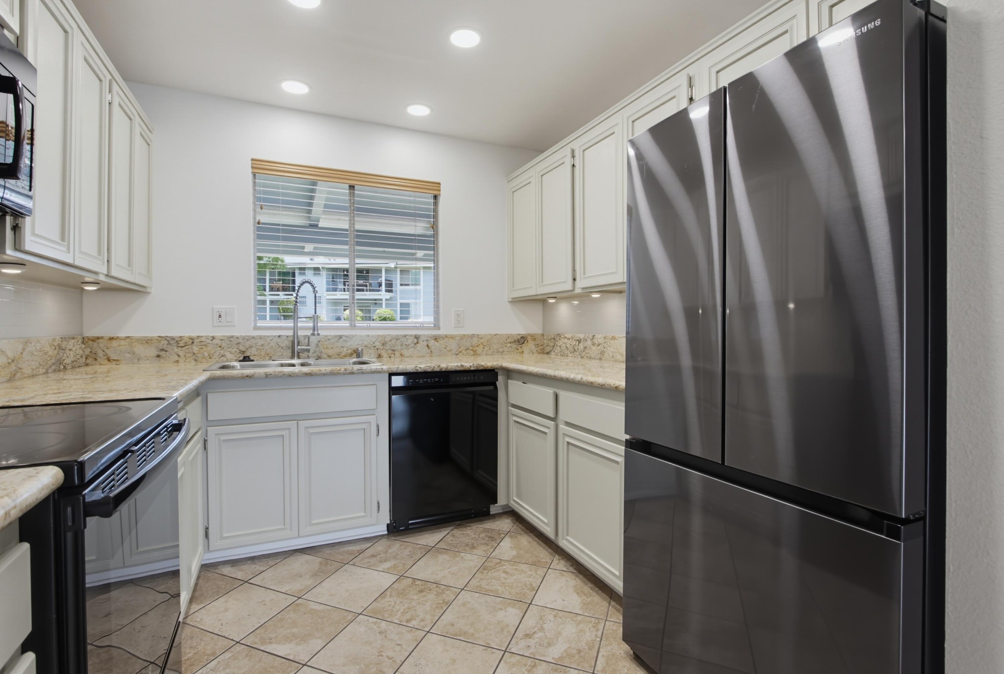 Virtual tour photo 18 of 43 for 1866 Fairway Cir Dr