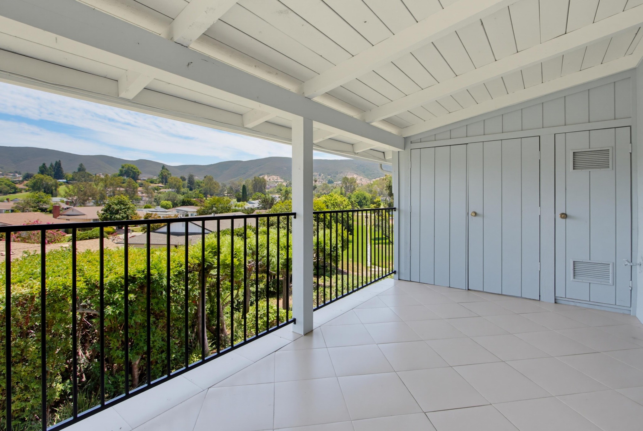 Virtual tour photo 28 of 43 for 1866 Fairway Cir Dr