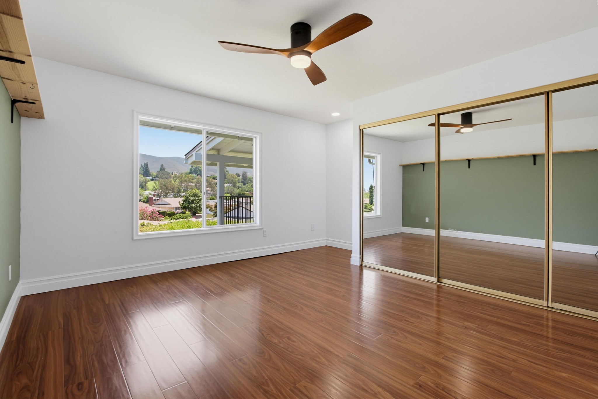 Virtual tour photo 31 of 43 for 1866 Fairway Cir Dr