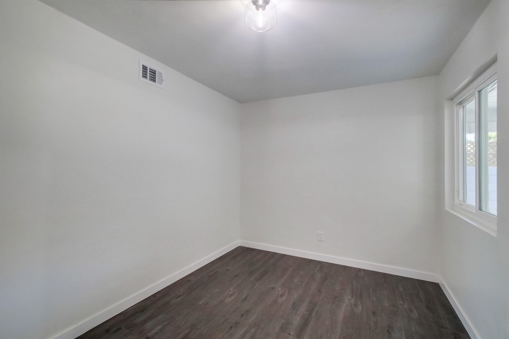 Virtual tour photo 22 of 64 for 1870 David St