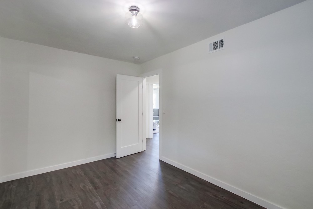 Virtual tour photo 23 of 64 for 1870 David St