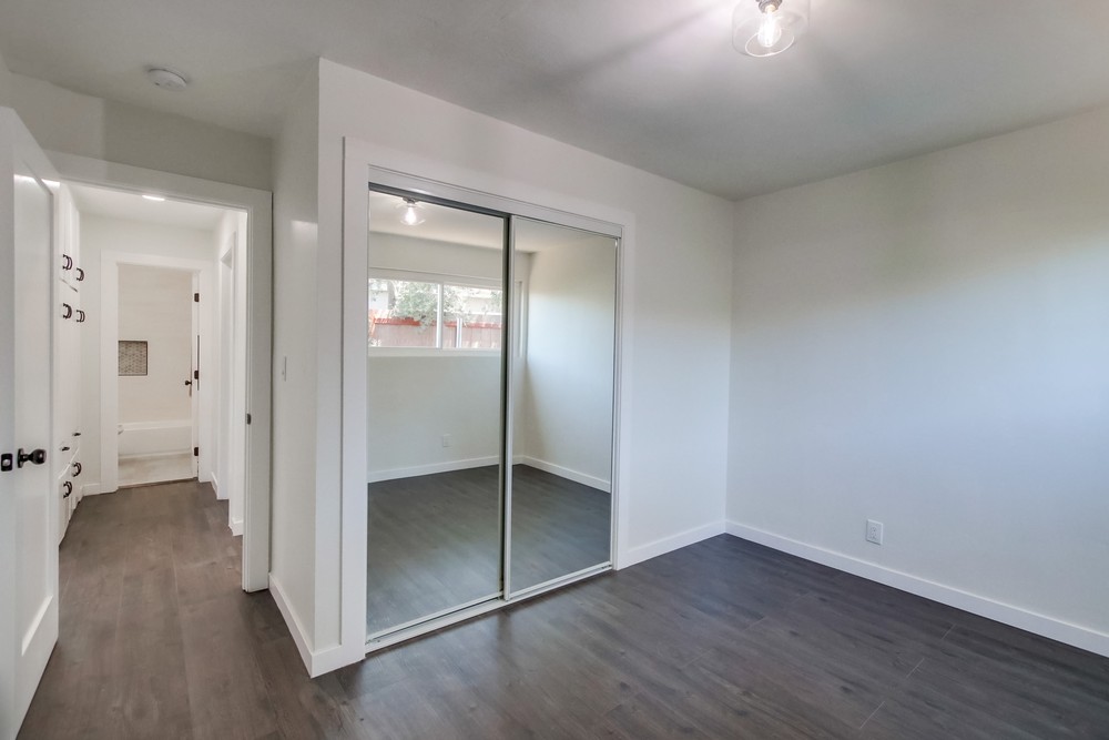 Virtual tour photo 27 of 64 for 1870 David St