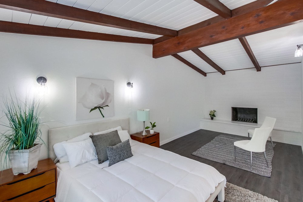 Virtual tour photo 33 of 64 for 1870 David St