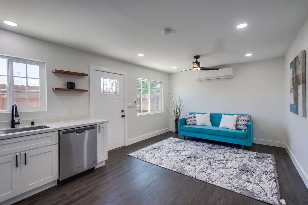 Virtual tour photo 52 of 64 for 1870 David St