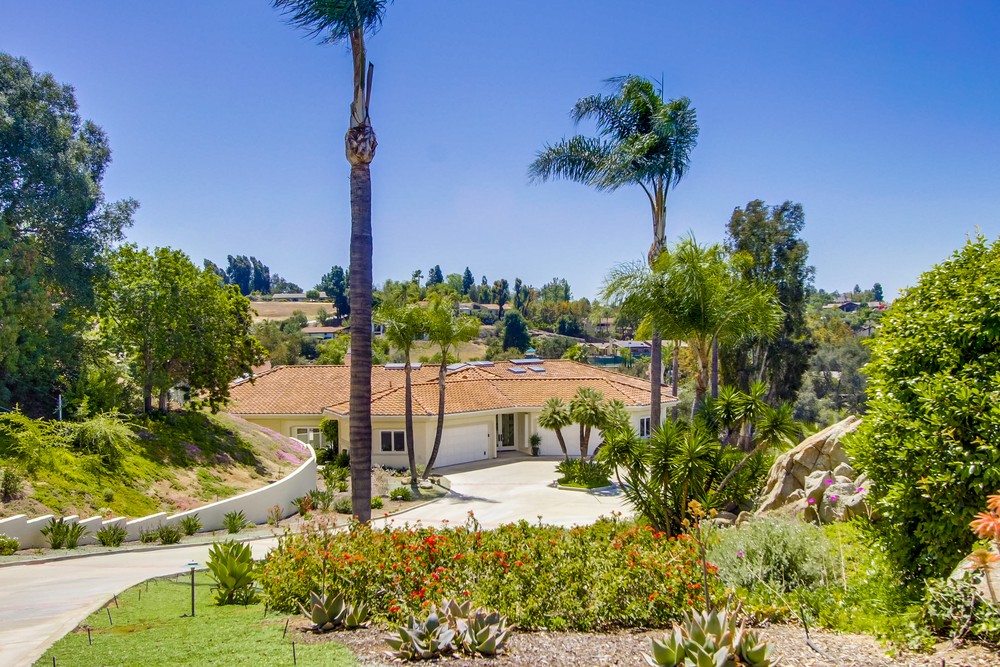Virtual tour photo 3 of 103 for 18708 Lunada Point