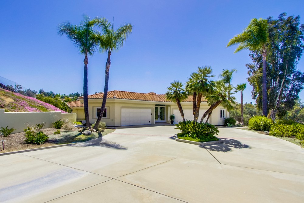 Virtual tour photo 5 of 103 for 18708 Lunada Point