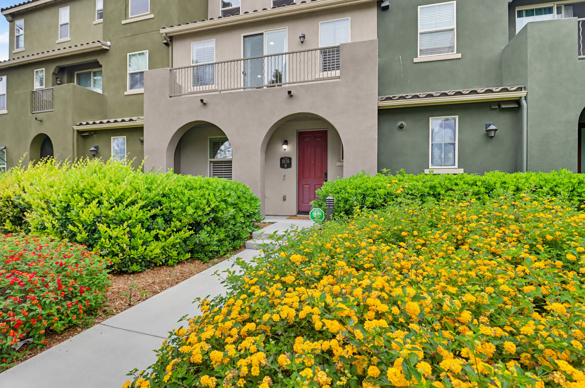 Virtual tour photo 4 of 59 for 1876 Champagne Ct UNIT 6