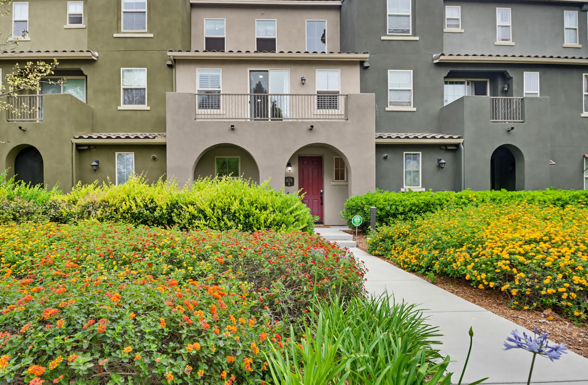 Virtual tour photo 5 of 59 for 1876 Champagne Ct UNIT 6