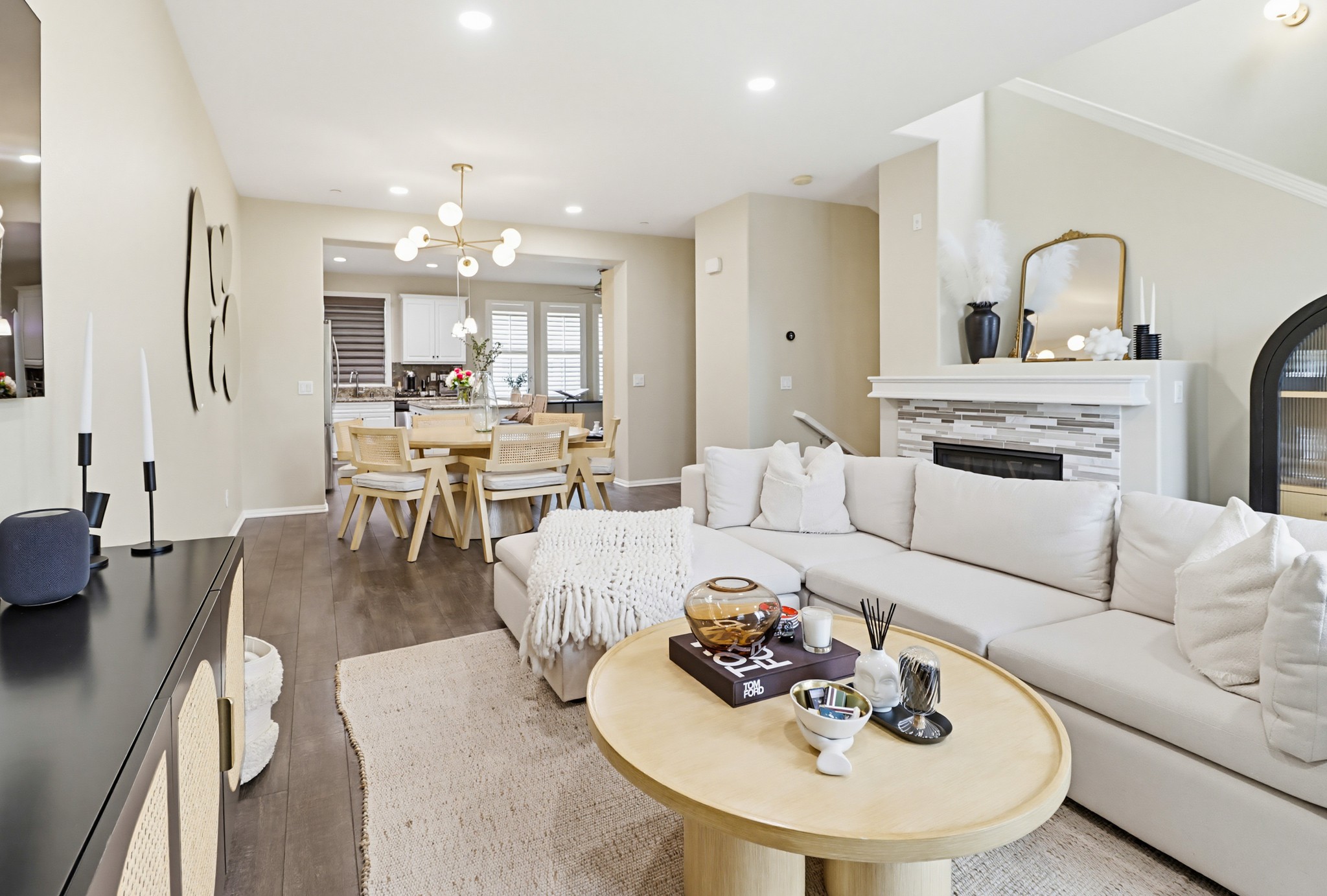 Virtual tour photo 12 of 59 for 1876 Champagne Ct UNIT 6