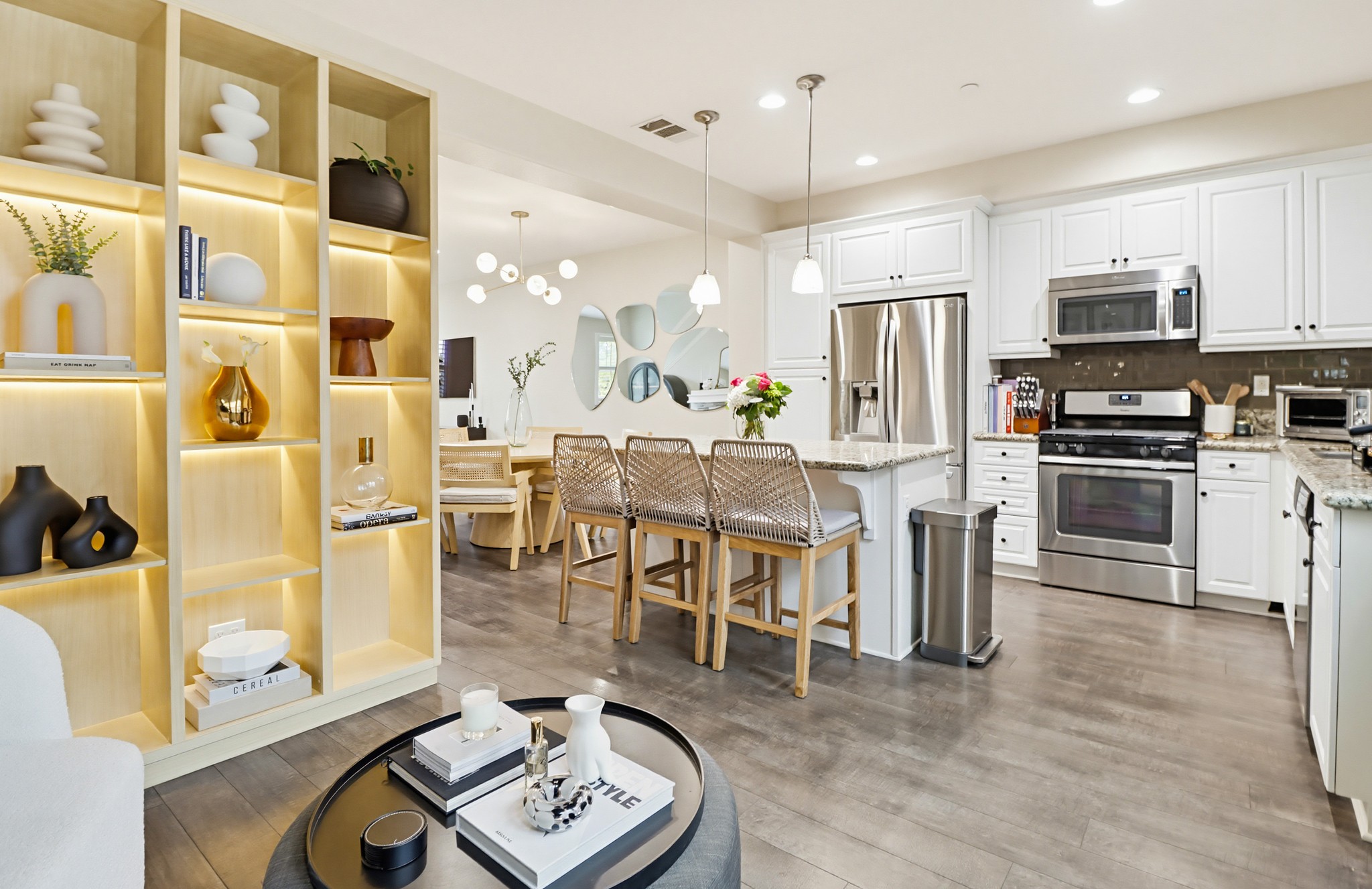 Virtual tour photo 16 of 59 for 1876 Champagne Ct UNIT 6