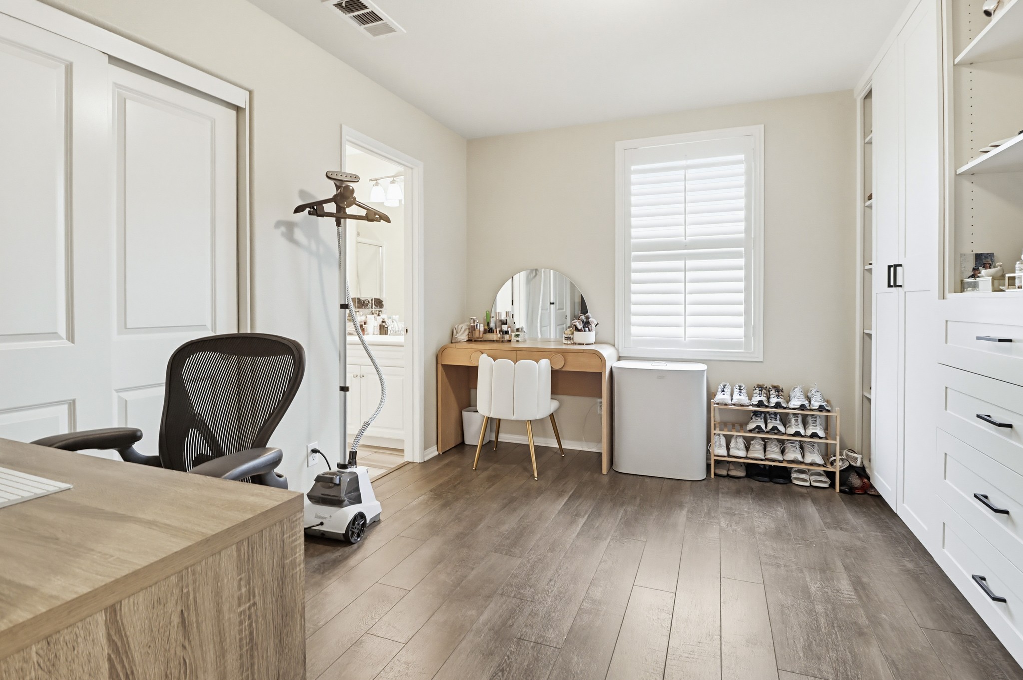 Virtual tour photo 37 of 59 for 1876 Champagne Ct UNIT 6