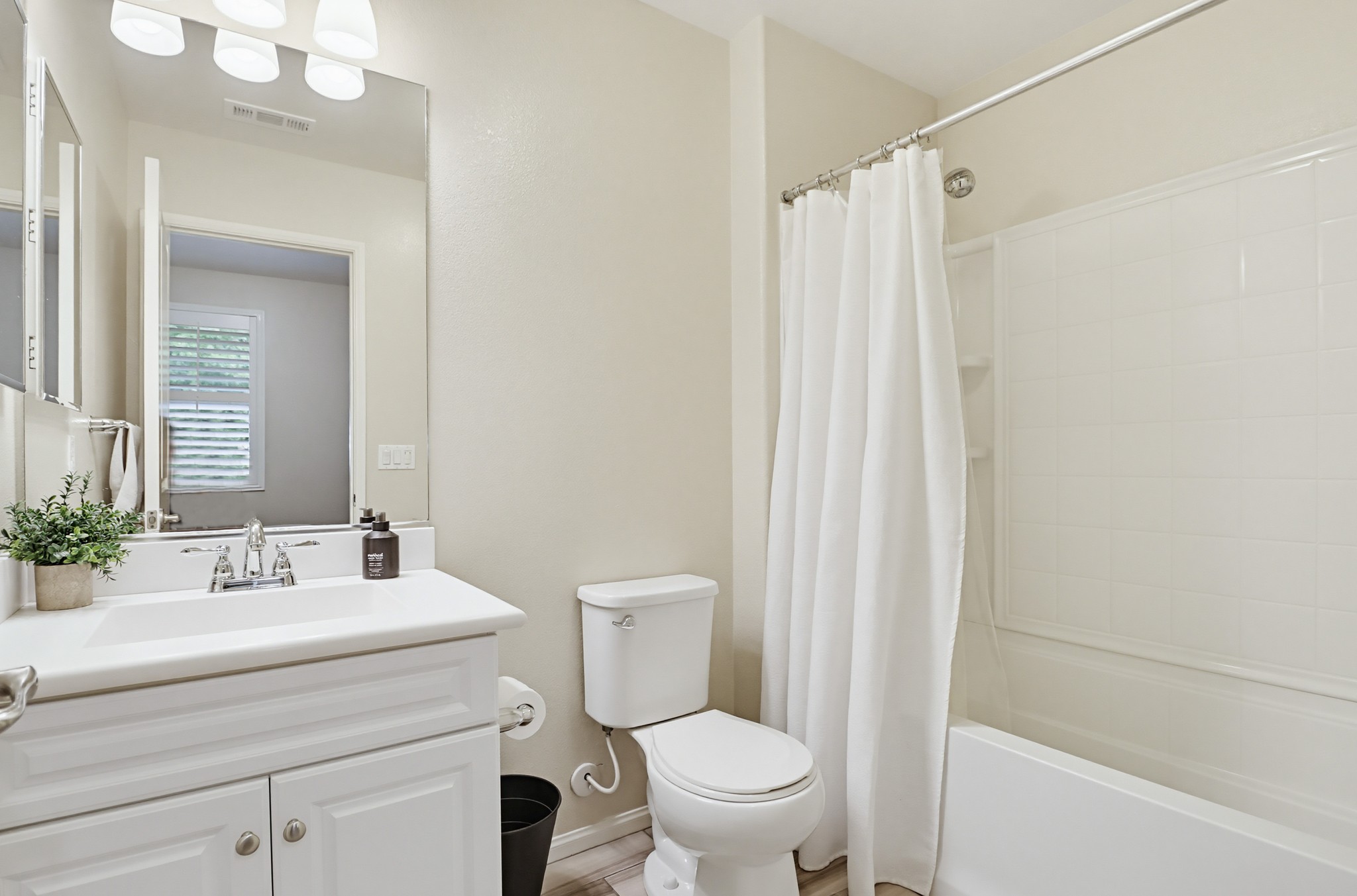 Virtual tour photo 44 of 59 for 1876 Champagne Ct UNIT 6