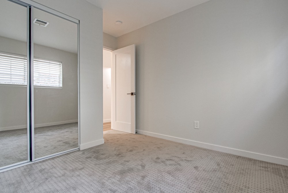 Virtual tour photo 48 of 62 for 1878 Linbrook Dr