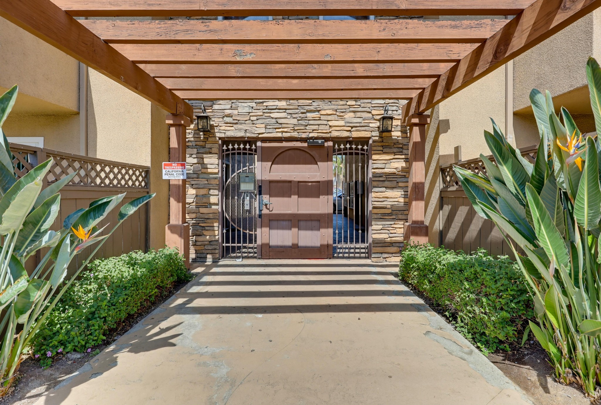 Virtual tour photo 21 of 21 for 188 S Lincoln Ave Unit 3