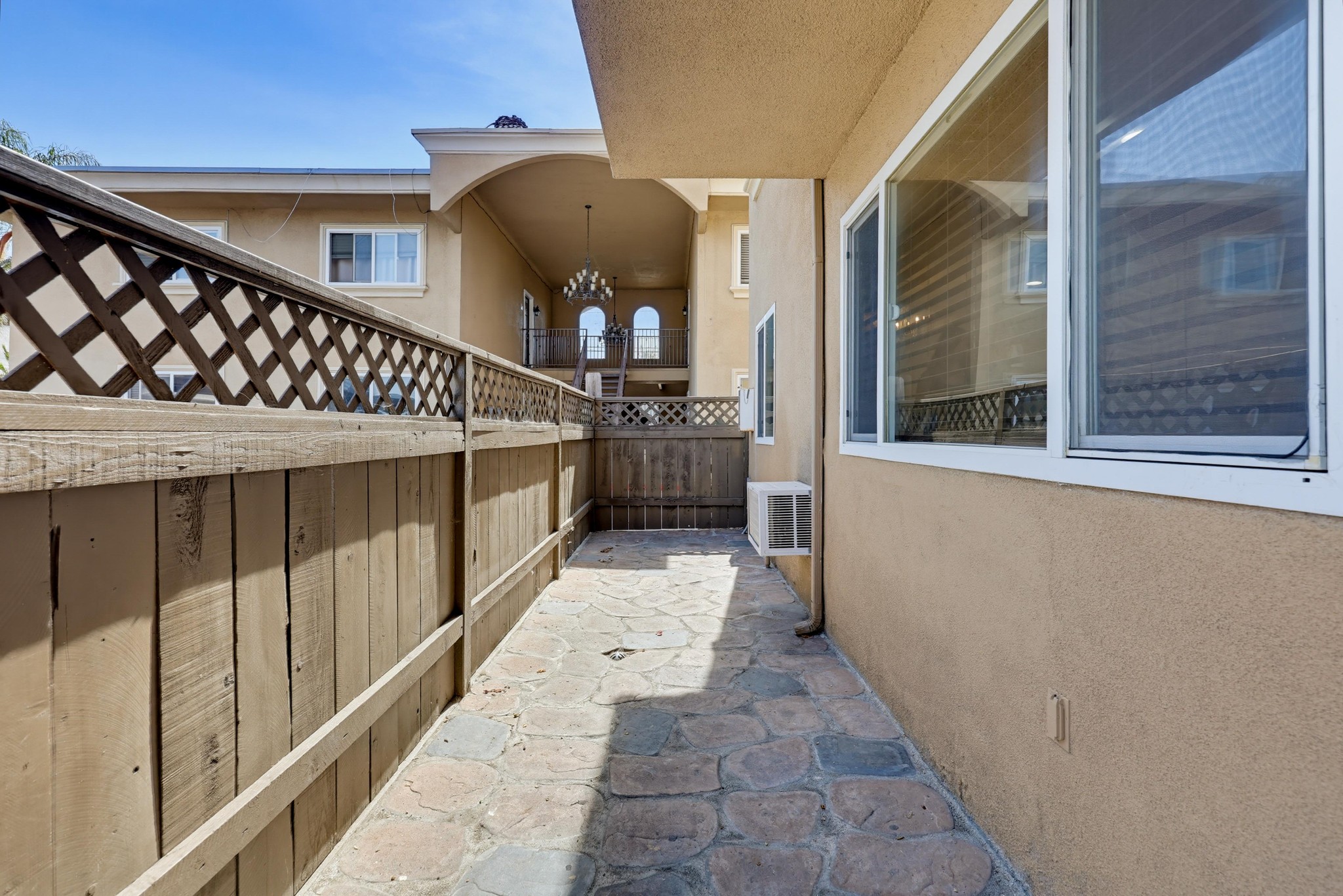 Virtual tour photo 19 of 21 for 188 S Lincoln Ave Unit 3