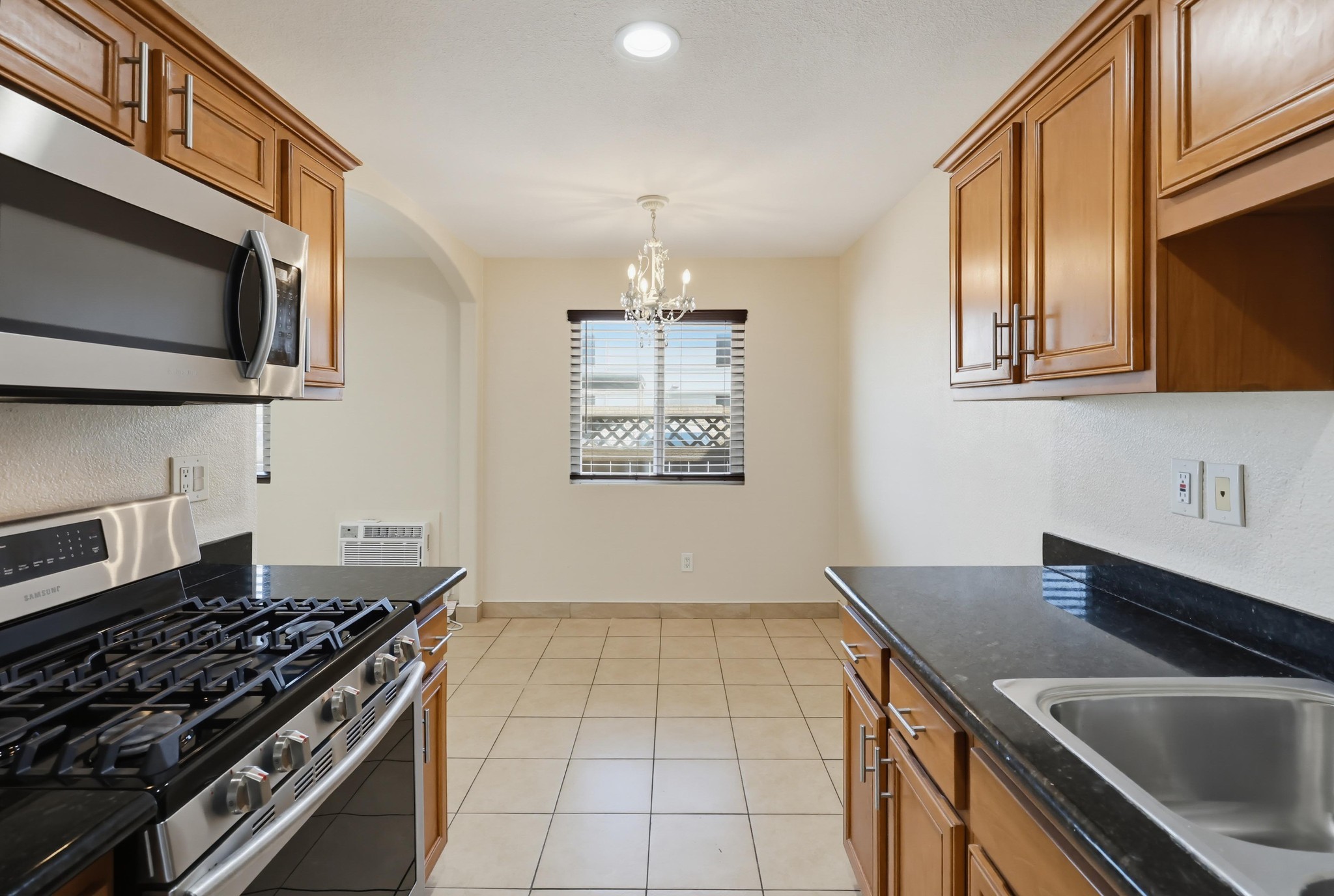 Virtual tour photo 9 of 21 for 188 S Lincoln Ave Unit 3