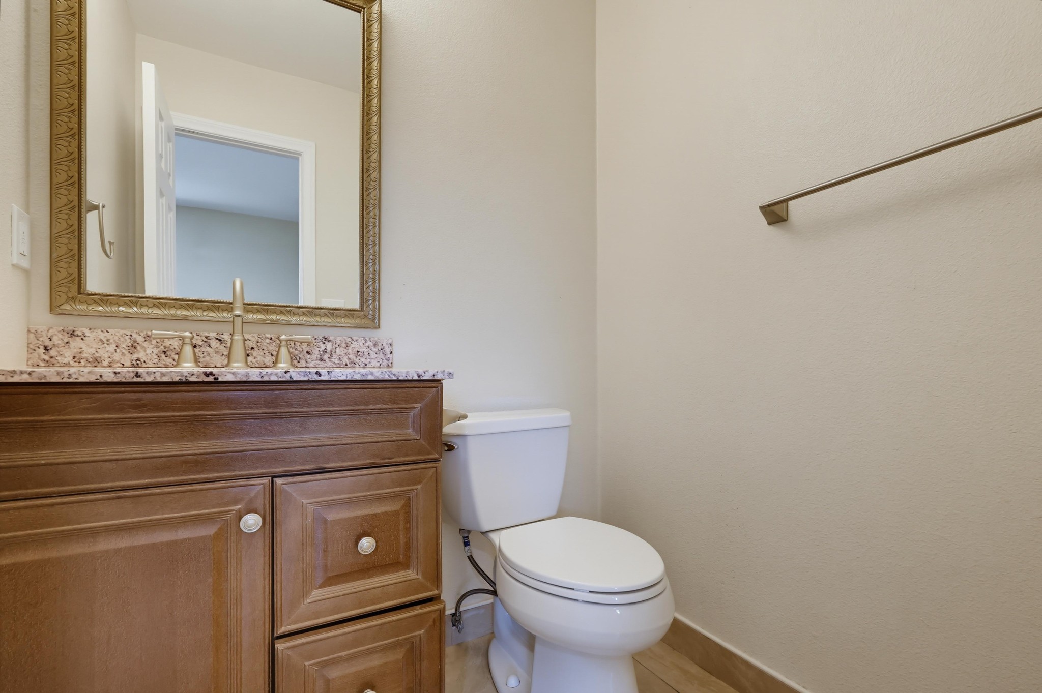 Virtual tour photo 18 of 21 for 188 S Lincoln Ave Unit 3