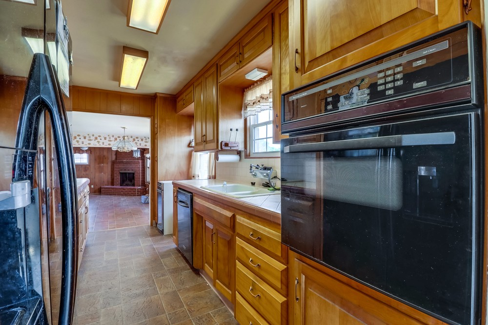 Virtual tour photo 20 of 41 for 1880 Oliver Ave