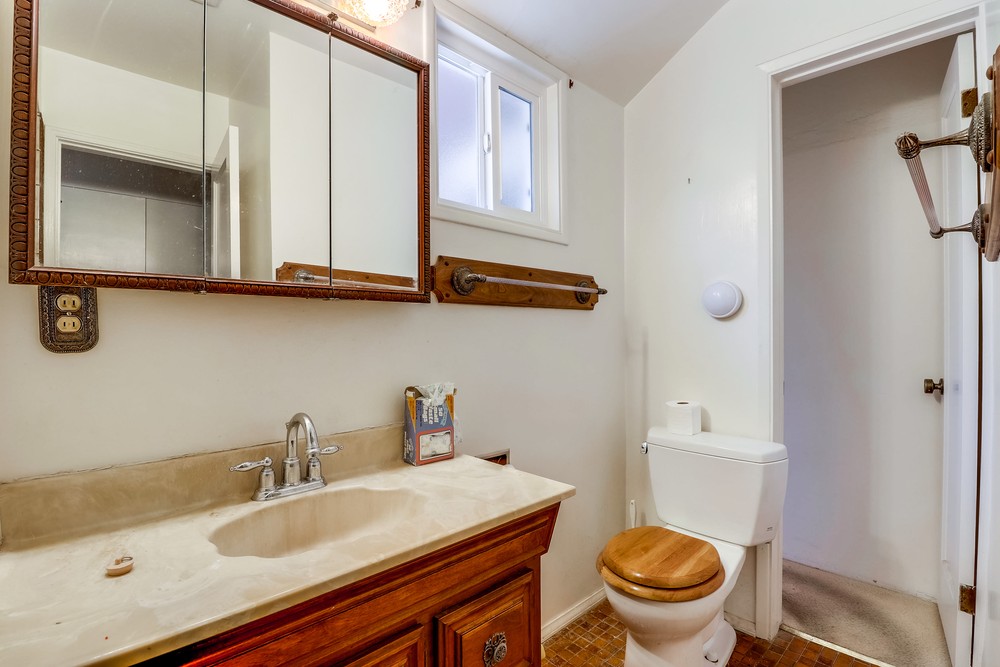 Virtual tour photo 28 of 41 for 1880 Oliver Ave