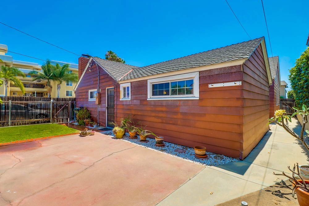 Virtual tour photo 35 of 41 for 1880 Oliver Ave
