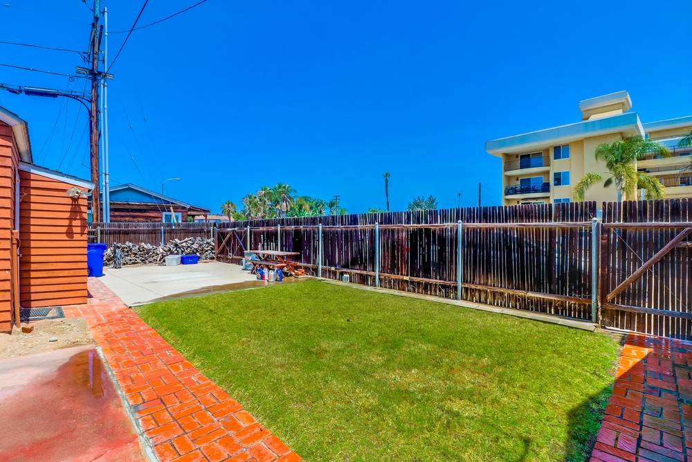 Virtual tour photo 39 of 41 for 1880 Oliver Ave