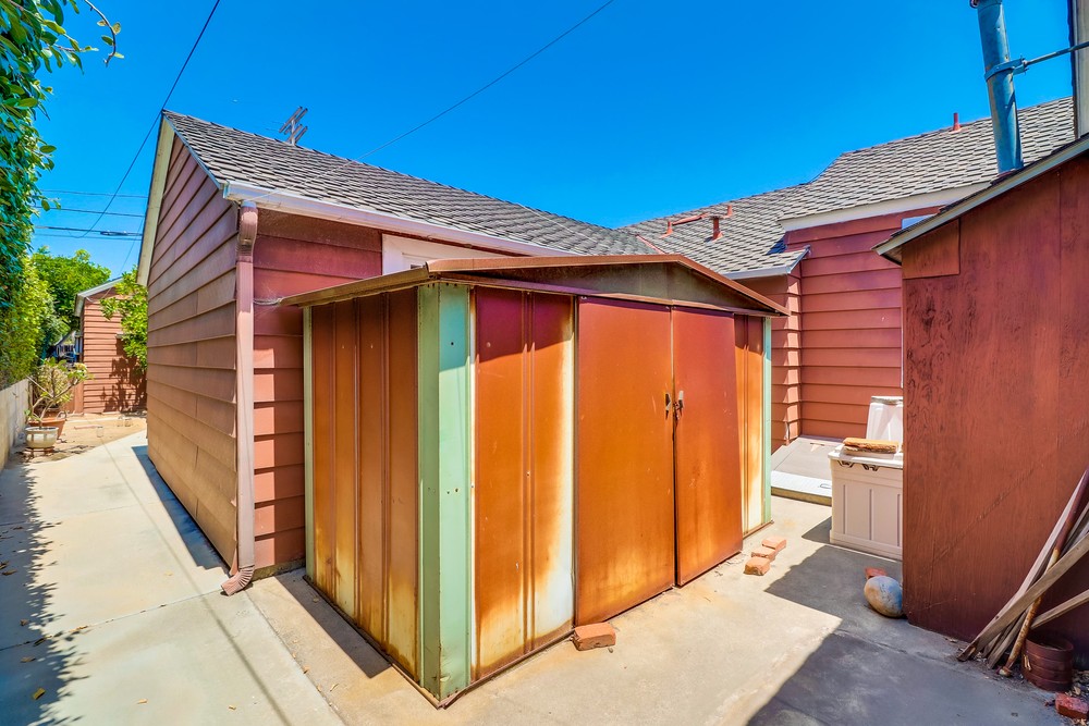 Virtual tour photo 40 of 41 for 1880 Oliver Ave