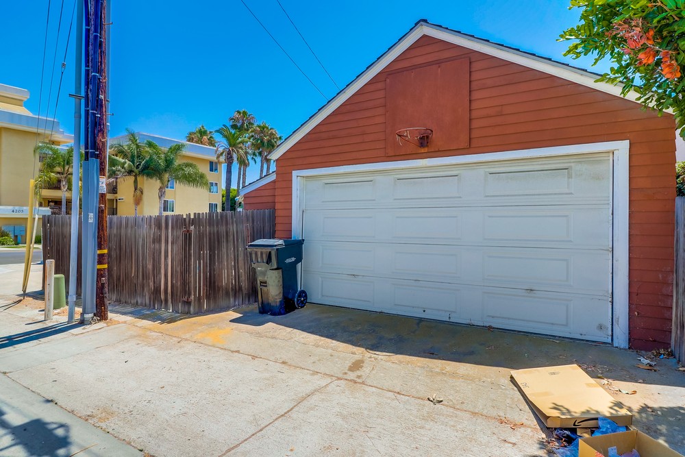 Virtual tour photo 41 of 41 for 1880 Oliver Ave
