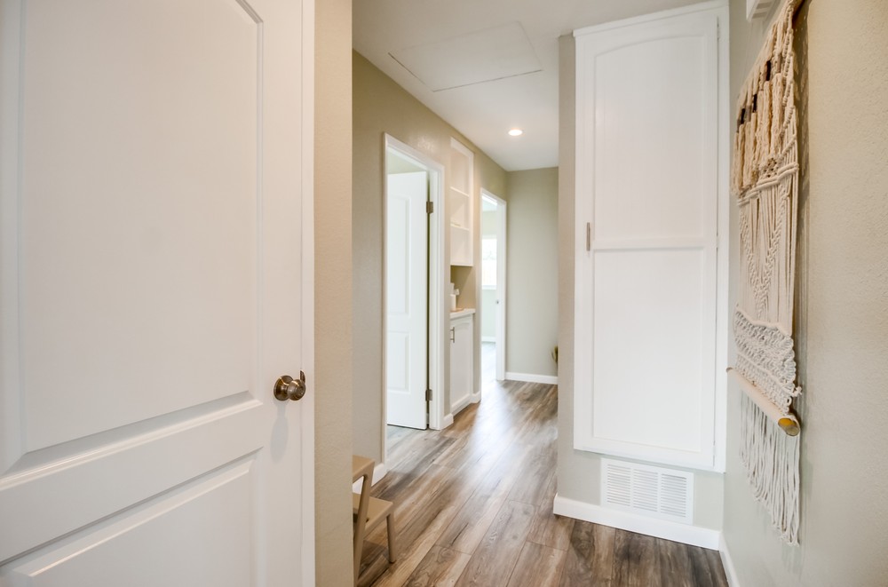 Virtual tour photo 23 of 45 for 1880 Thelborn Way