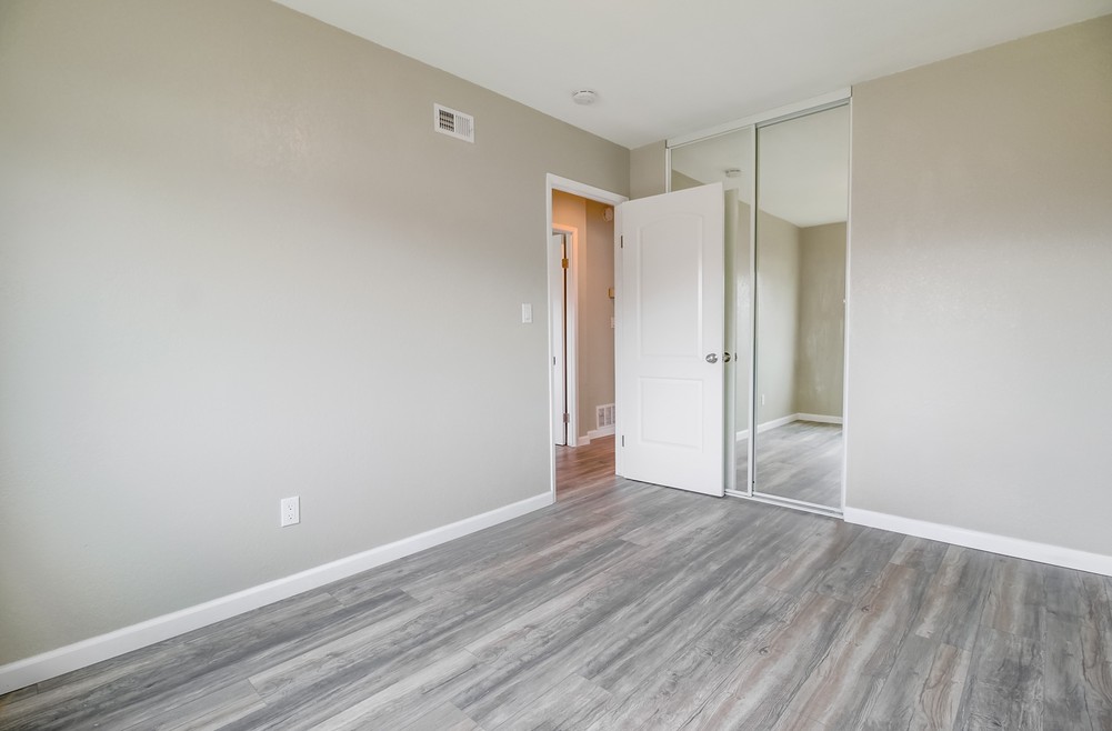 Virtual tour photo 32 of 45 for 1880 Thelborn Way