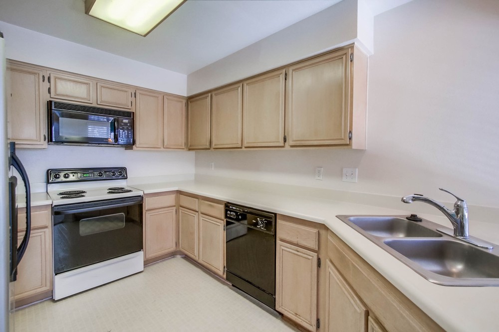 Virtual tour photo 11 of 30 for 18840 Caminito Cantilena UNIT 107