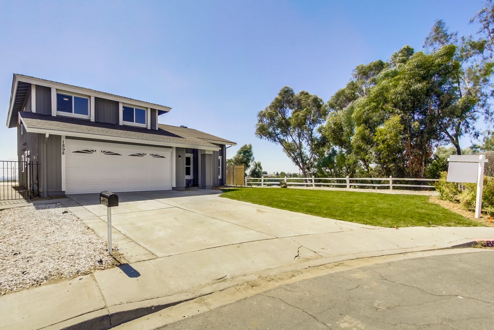 Virtual tour photo 3 of 53 for 1898 Ballina Dr San Diego