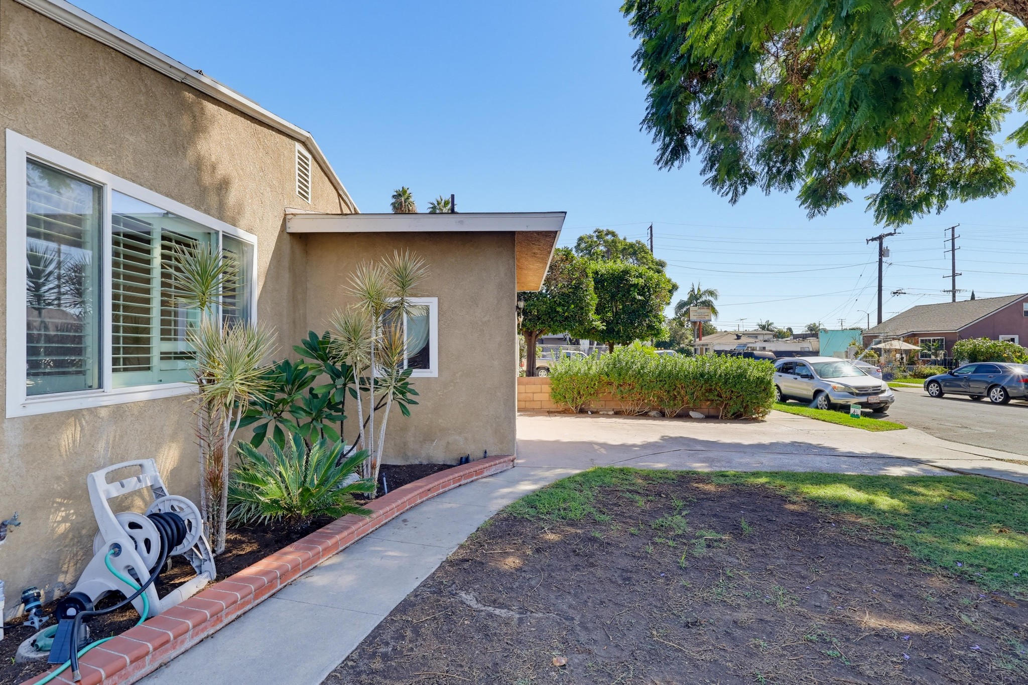 Virtual tour photo 6 of 94 for 1901 E 63rd St