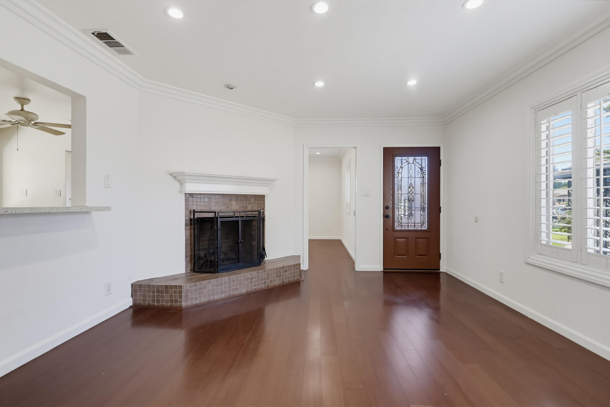 Virtual tour photo 13 of 94 for 1901 E 63rd St