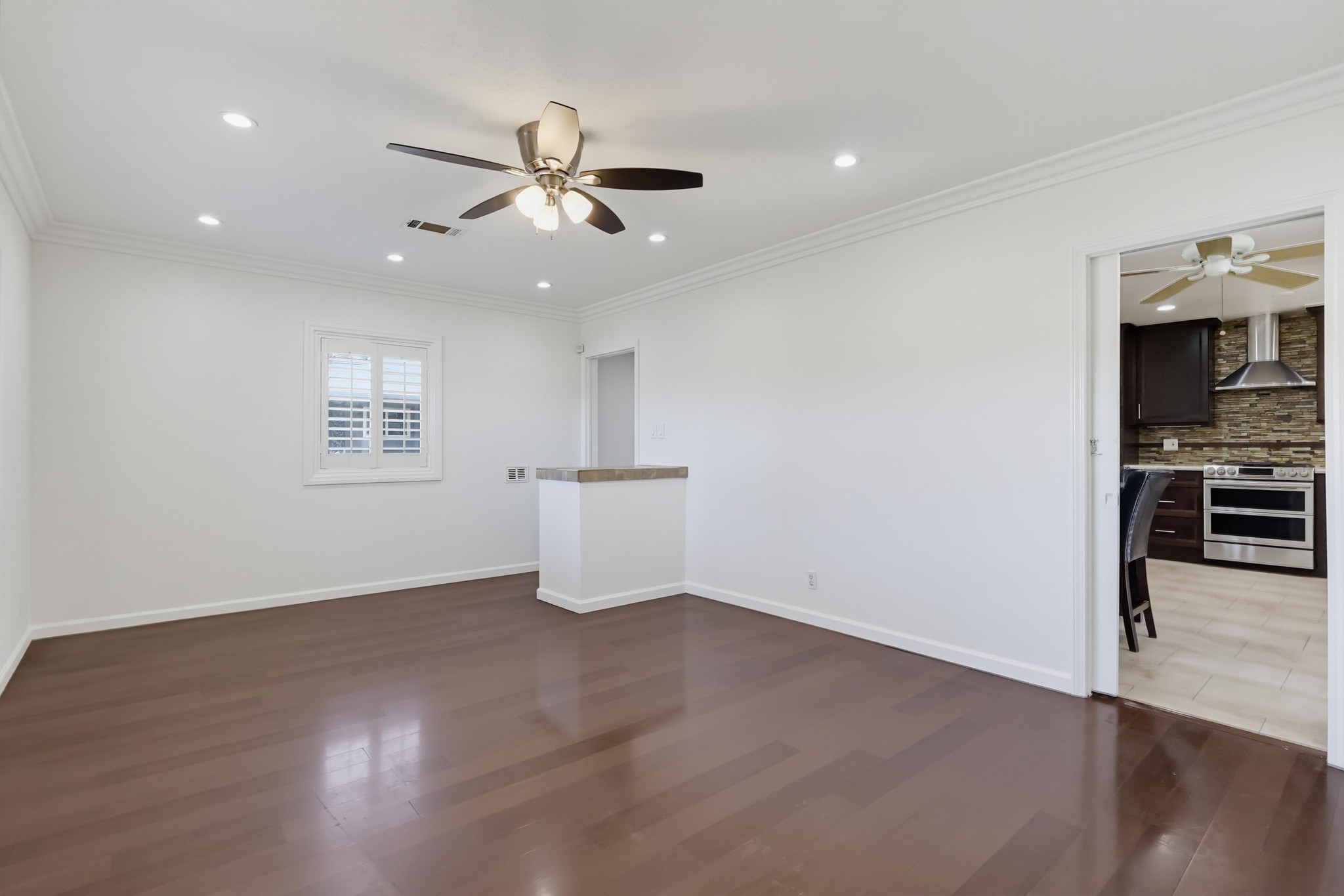 Virtual tour photo 20 of 94 for 1901 E 63rd St