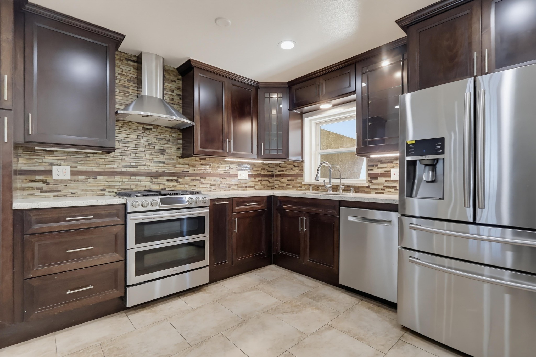 Virtual tour photo 28 of 94 for 1901 E 63rd St
