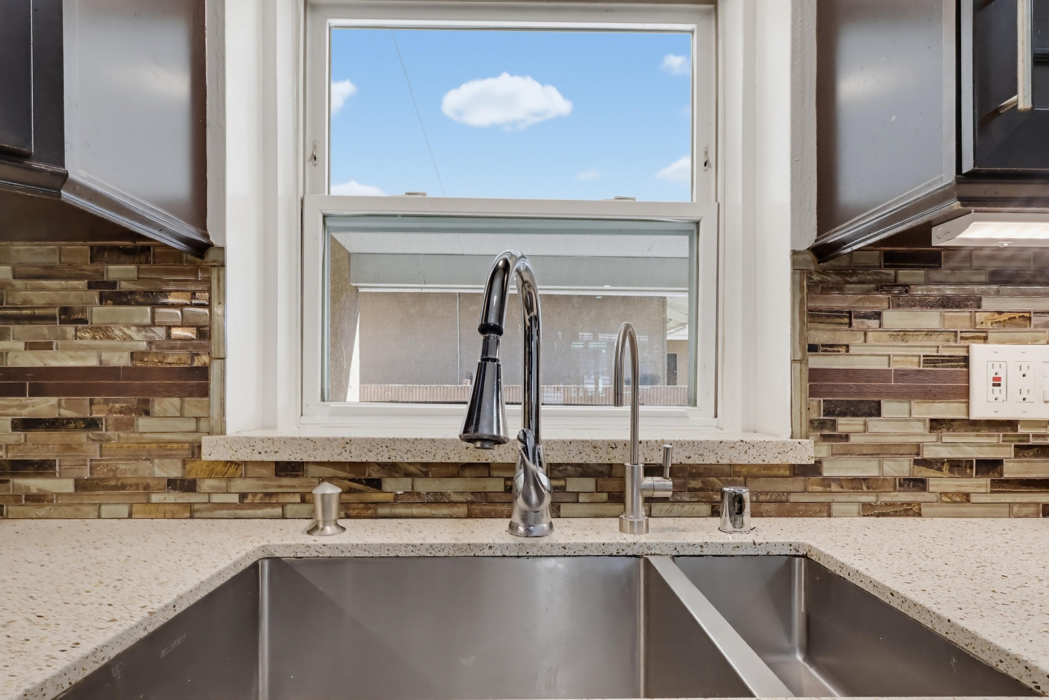 Virtual tour photo 33 of 94 for 1901 E 63rd St