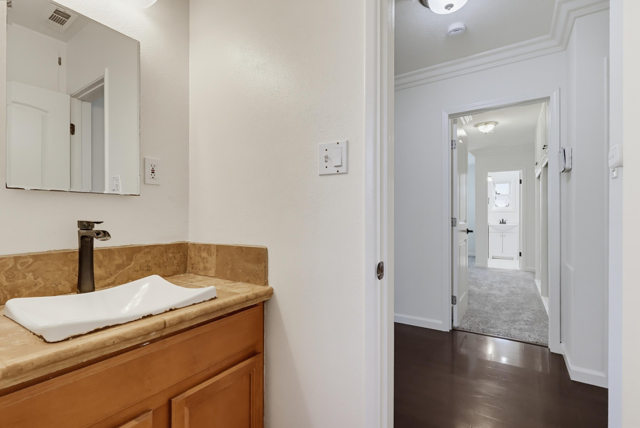Virtual tour photo 39 of 94 for 1901 E 63rd St