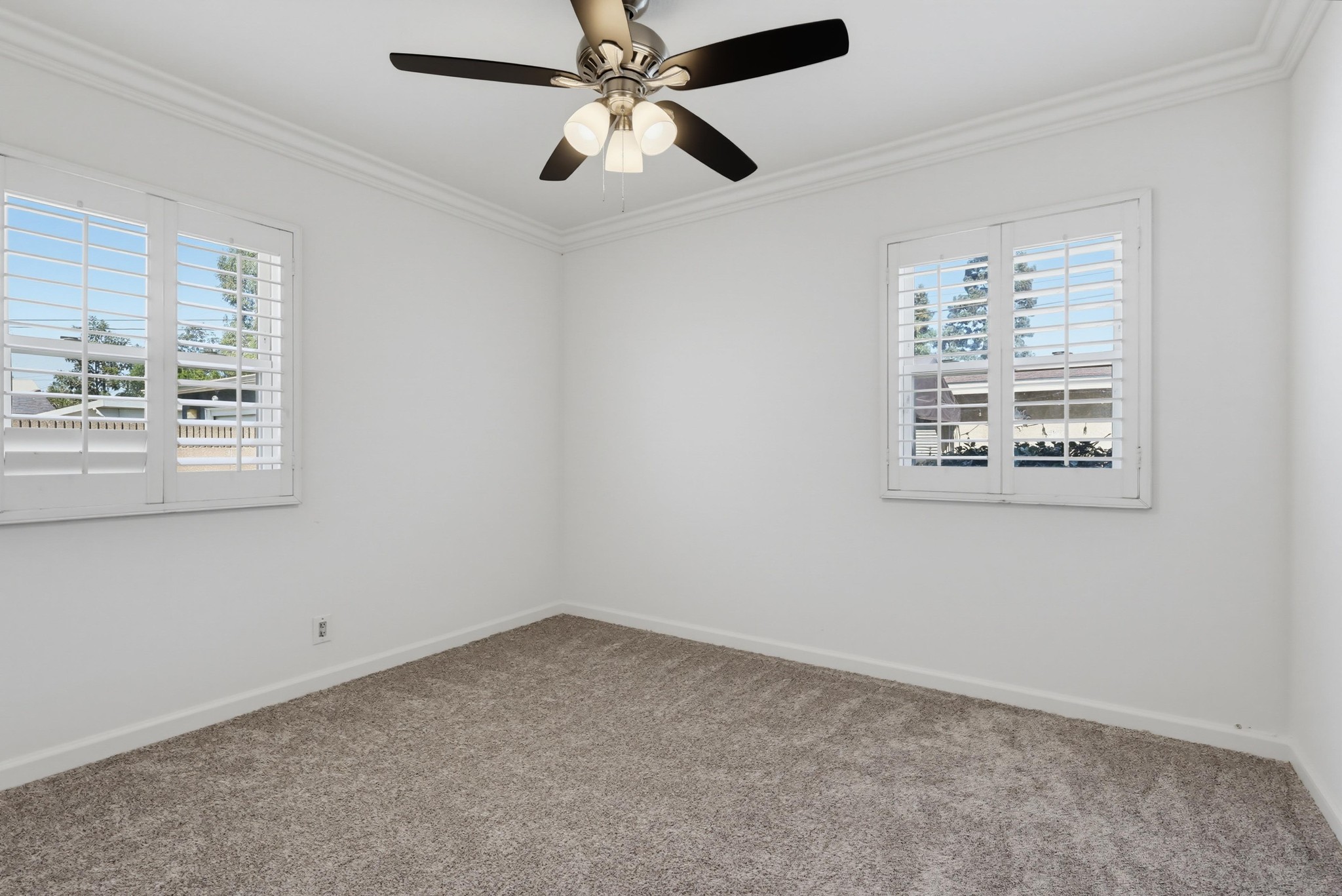Virtual tour photo 40 of 94 for 1901 E 63rd St