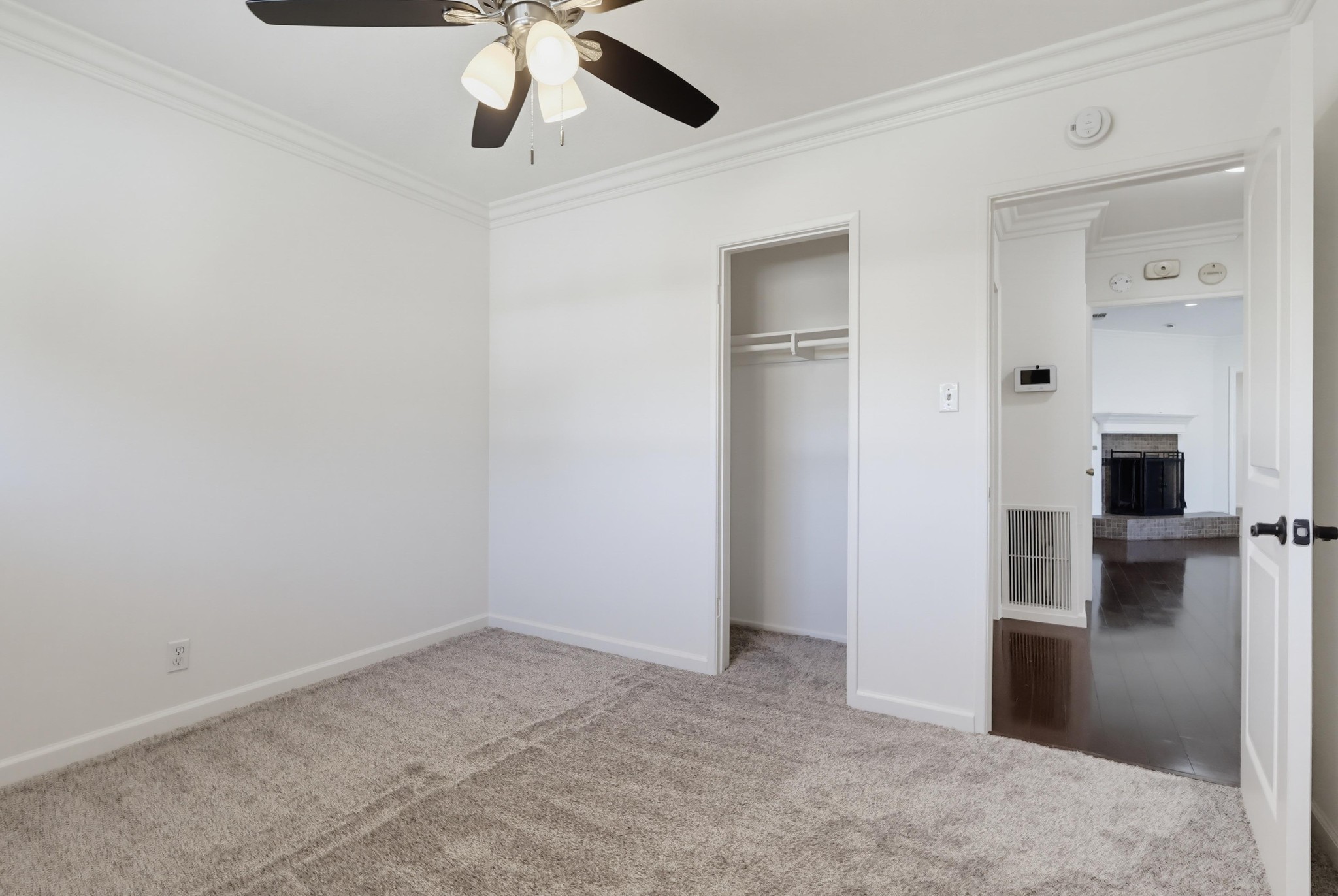 Virtual tour photo 49 of 94 for 1901 E 63rd St