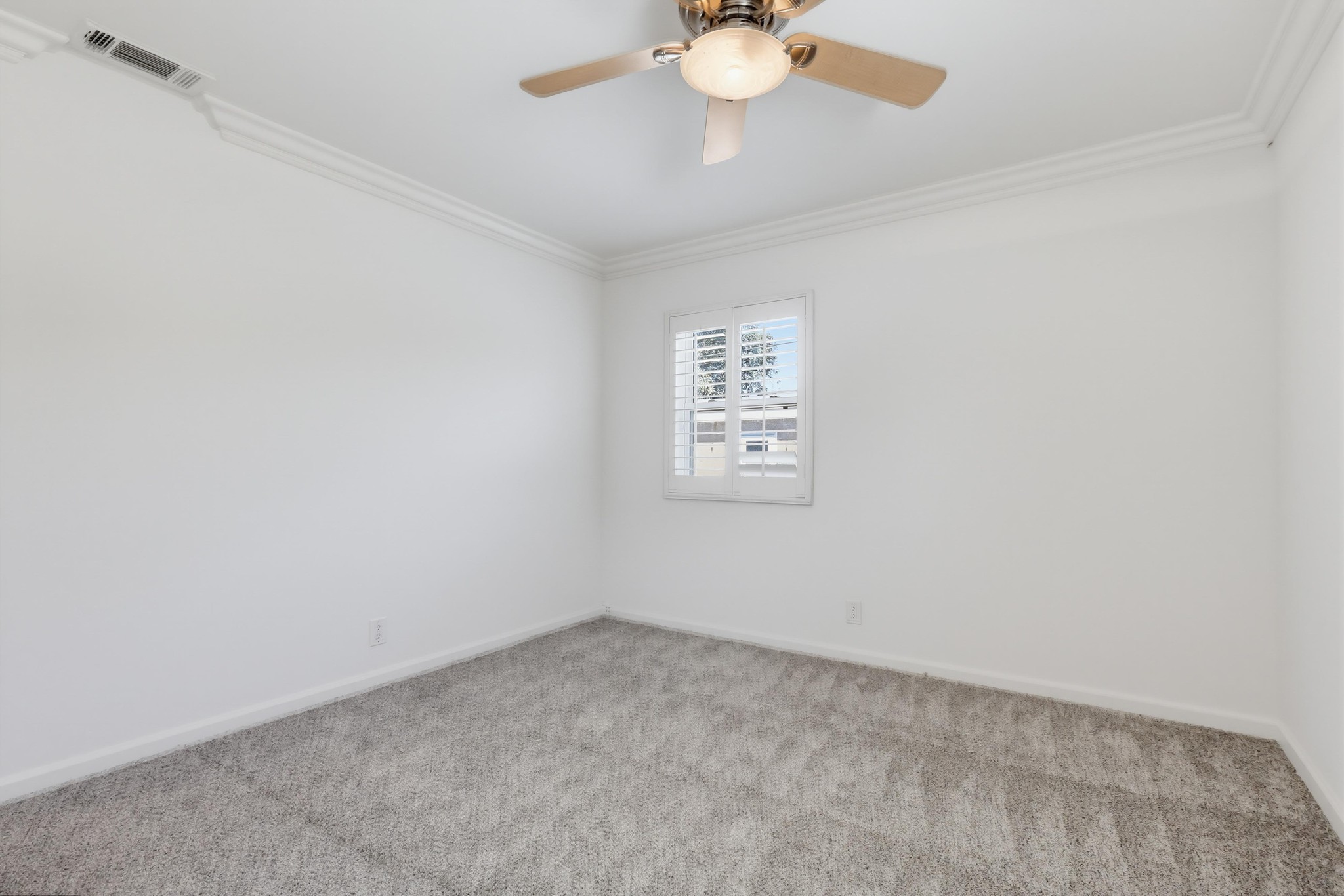 Virtual tour photo 54 of 94 for 1901 E 63rd St