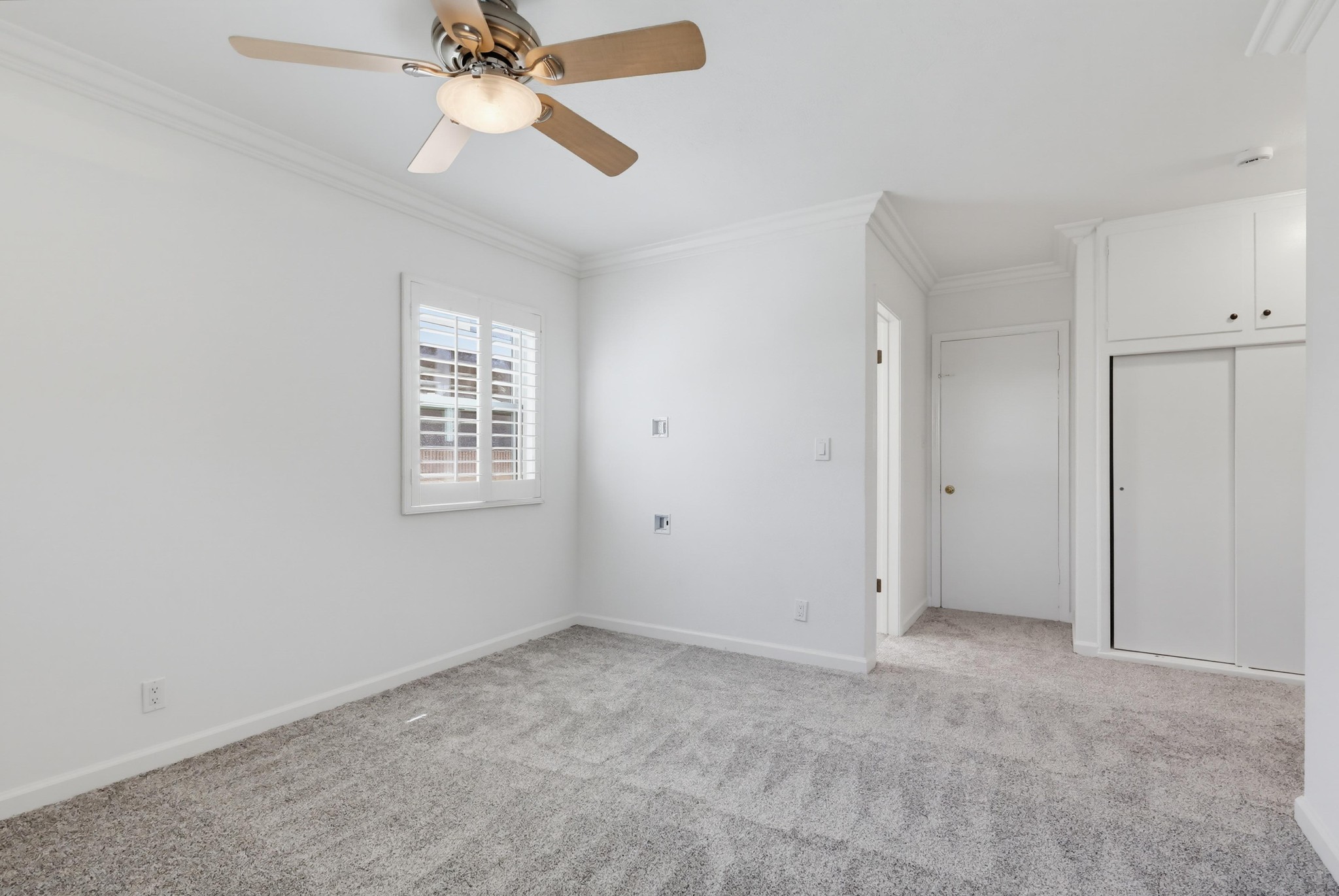 Virtual tour photo 55 of 94 for 1901 E 63rd St